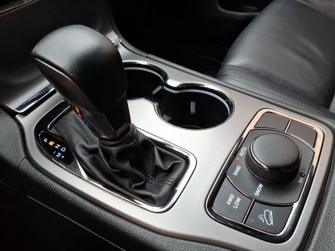 Used 2020 Jeep Grand Cherokee Limited X AWD/4WD image 19