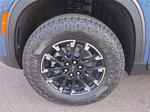 New 2026 Chevrolet Traverse Z71 w/ Driver Confidence Package image 9