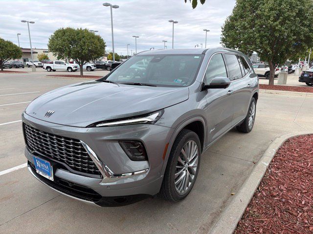 Used 2026 Buick Enclave Avenir w/ Super Cruise Package AWD/4WD image 3