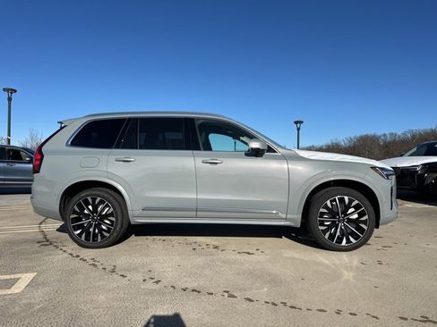 New 2026 Volvo XC90 B6 Plus w/ Protection Package Premier image 8