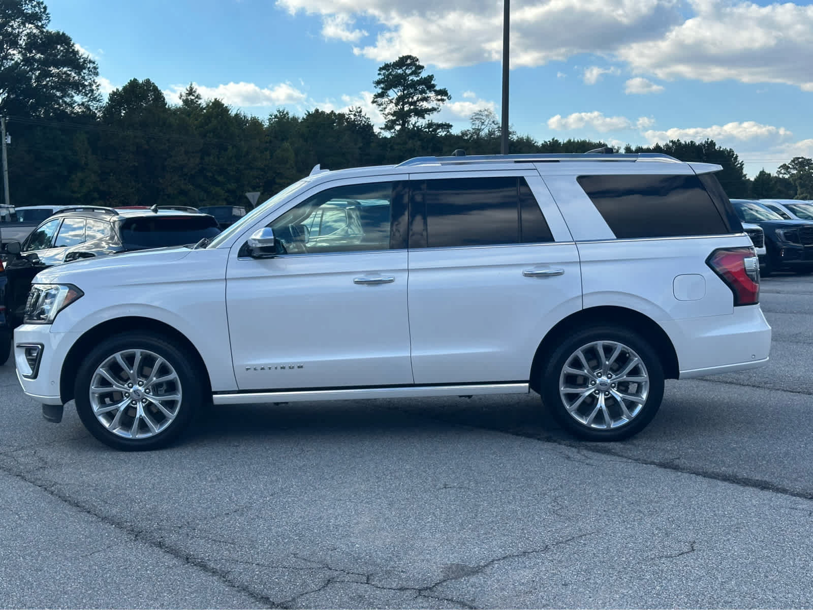 Used 2019 Ford Expedition Platinum AWD/4WD image 10