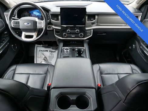 Used 2023 Ford Expedition XLT image 13