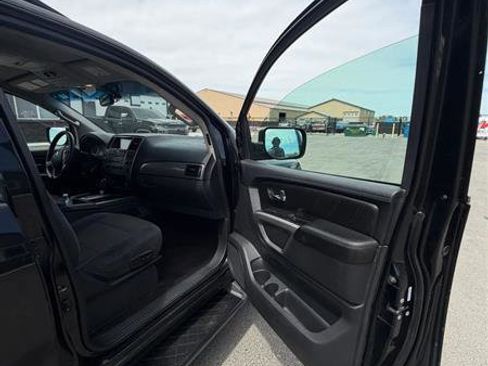Used 2015 Nissan Armada SV AWD/4WD image 10