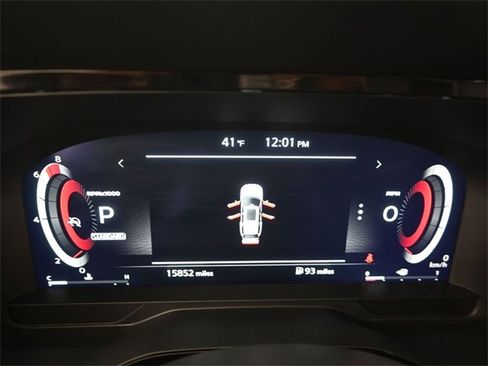 Used 2024 Nissan Pathfinder Platinum w/ Cargo Package image 8