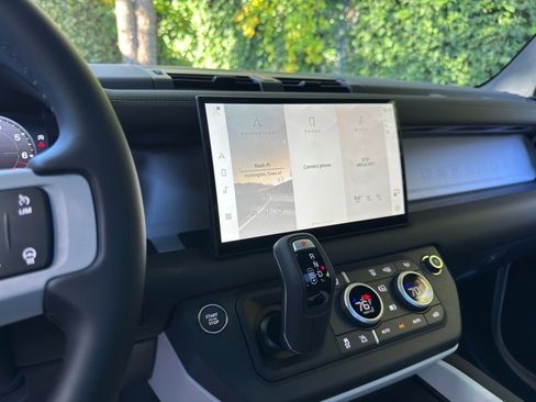 New 2025 Land Rover Defender 110 S image 11