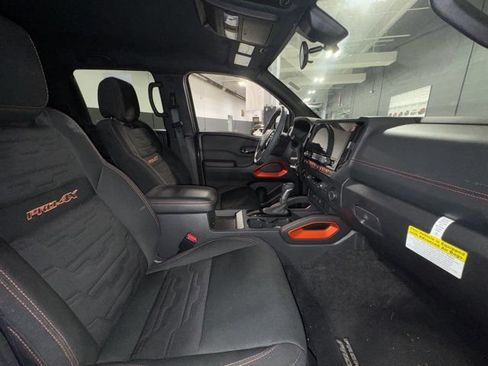 Used 2025 Nissan Frontier PRO-4X w/ Black Accent Package AWD/4WD image 19