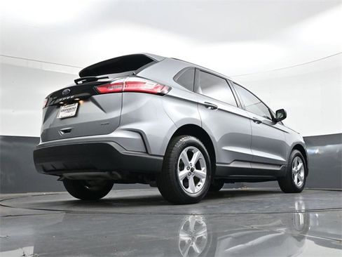 Used 2024 Ford Edge SE image 36