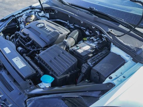 Used 2018 Volkswagen GTI Autobahn image 37