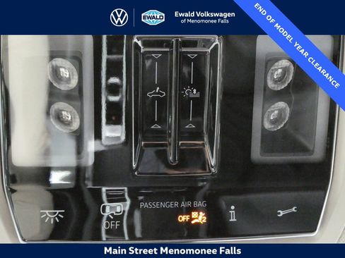 Certified 2025 Volkswagen Atlas SEL image 26