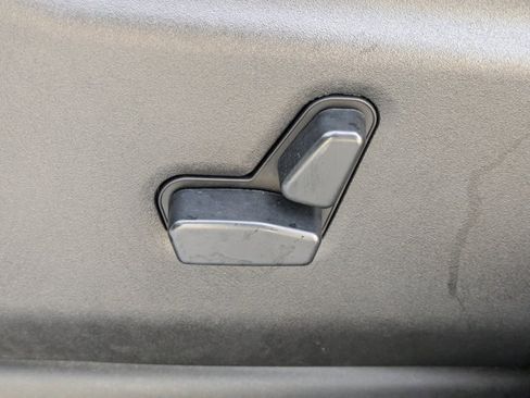 Used 2018 Jeep Grand Cherokee Limited image 17