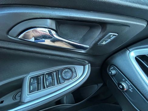 Used 2019 Chevrolet Malibu LS image 18