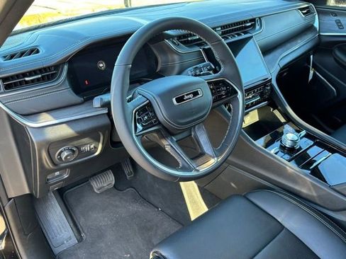 New 2025 Jeep Grand Cherokee Overland w/ Luxury Tech Group IV image 12