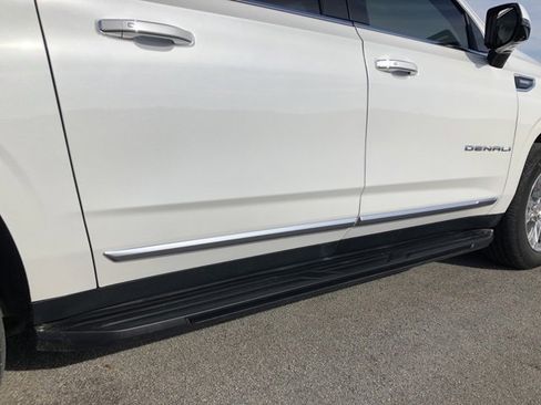 Used 2022 GMC Yukon XL Denali image 38