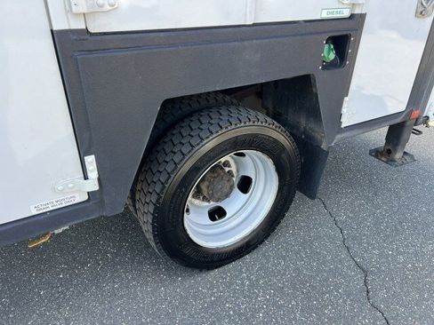 Used 2018 RAM 5500 Tradesman w/ Power & Remote Entry Group image 7