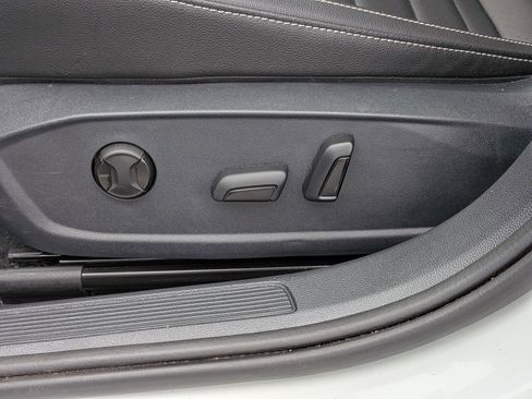 Used 2023 Volkswagen Jetta SE image 14