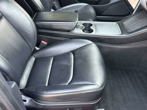 Used 2022 Tesla Model 3 Performance image 11