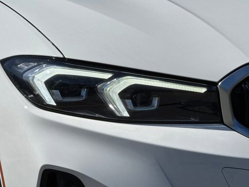Used 2025 BMW 330i Sedan image 10
