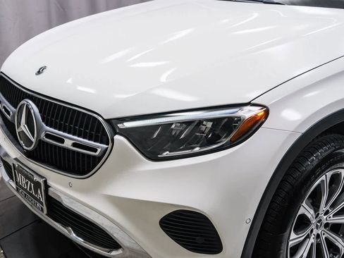 Certified 2025 Mercedes-Benz GLC 300 GLC 300 image 11