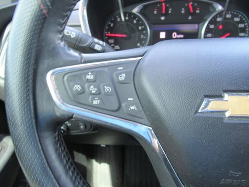 Used 2020 Chevrolet Equinox Premier FWD image 22