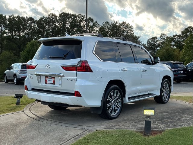 Used 2016 Lexus LX 570 4WD w/ Luxury Package image 8