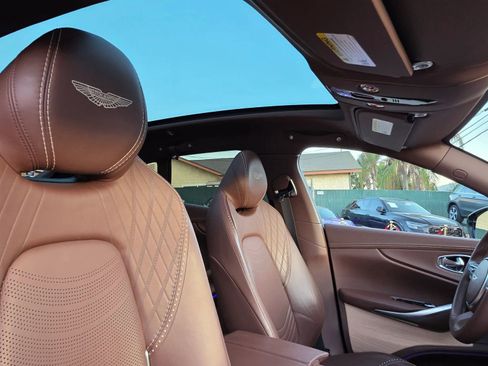 Used 2022 Aston Martin DBX image 20