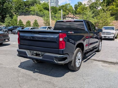 Used 2020 Chevrolet Silverado 1500 Custom w/ Custom Value Package AWD/4WD image 4