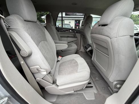 Used 2017 Buick Enclave Convenience FWD image 12