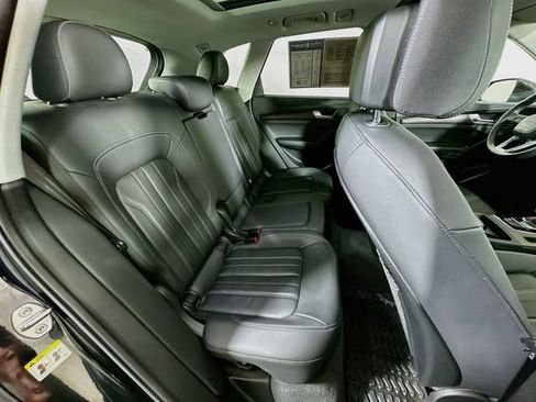 Used 2023 Audi Q5 2.0T Premium w/ Convenience Package AWD/4WD image 28