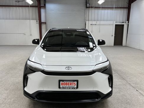 Used 2023 Toyota bZ4X XLE image 29