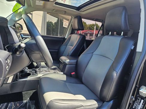 Certified 2022 Toyota 4Runner SR5 Premium w/ Moonroof Package AWD/4WD image 19