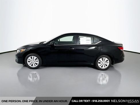 Certified 2025 Nissan Sentra S FWD image 8