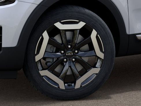 New 2024 Kia Telluride EX image 9