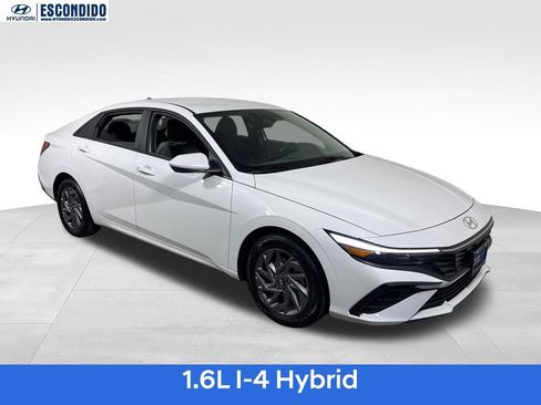 Certified 2026 Hyundai Elantra Hybrid FWD image 7