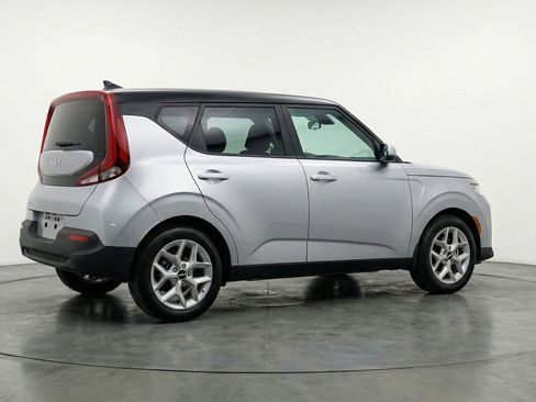 Used 2025 Kia Soul LX w/ LX Technology Package image 9