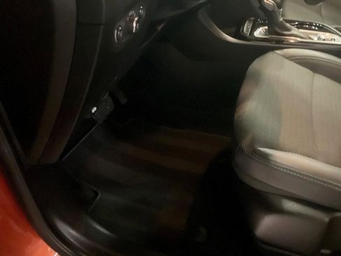 Used 2022 Buick Encore GX Preferred image 17