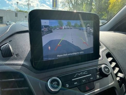 Used 2022 Ford Transit Connect XLT FWD image 24
