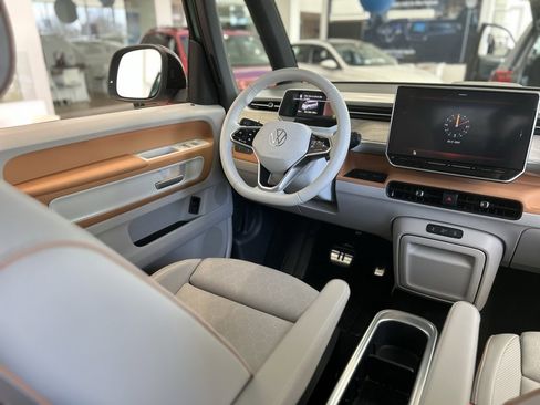 New 2025 Volkswagen ID. Buzz 1st Edition image 17
