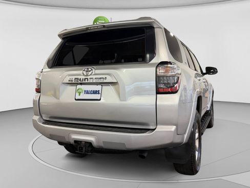 Used 2016 Toyota 4Runner SR5 AWD/4WD image 10