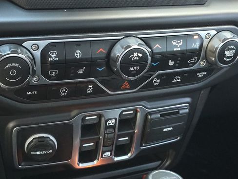 Used 2020 Jeep Gladiator Sport w/ Quick Order Package 24S AWD/4WD image 22