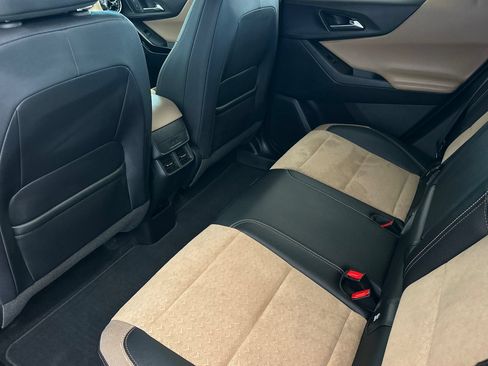 Used 2025 Chevrolet Equinox ACTIV FWD image 14