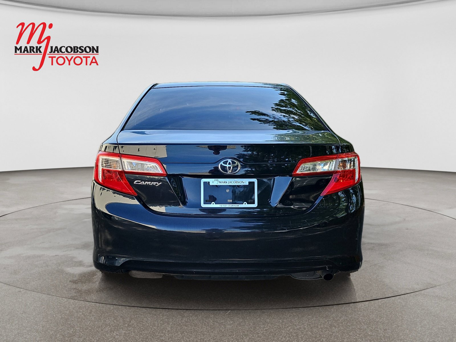 Used 2012 Toyota Camry FWD image 9
