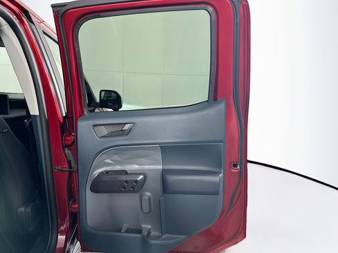 Used 2025 Ford Maverick Lariat w/ Black Appearance Package image 30