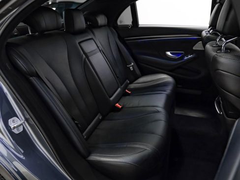 Used 2017 Mercedes-Benz S 550 Sedan image 27