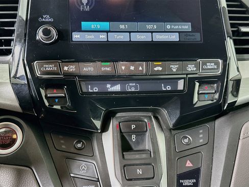 Used 2021 Honda Odyssey EX-L image 23