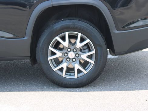 Used 2023 GMC Acadia SLE FWD image 17