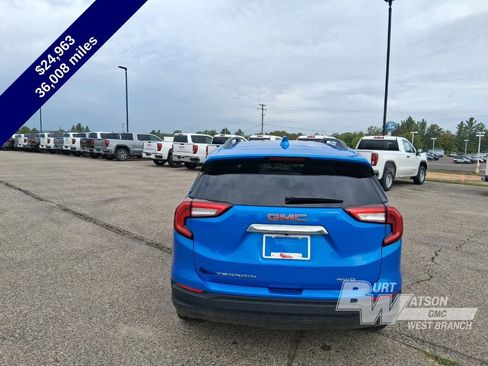 Used 2024 GMC Terrain SLE w/ Driver Convenience Package AWD/4WD image 5