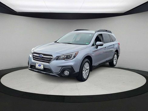 Used 2018 Subaru Outback 2.5i Premium image 4