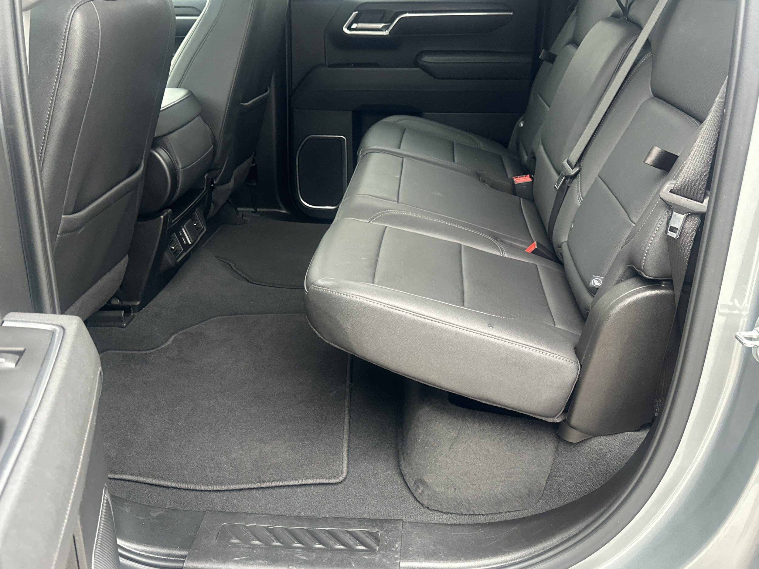Used 2025 GMC Sierra 1500 SLT AWD/4WD image 20