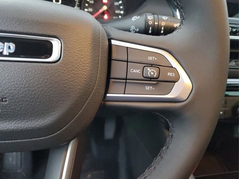 New 2026 Jeep Compass Latitude AWD/4WD image 30