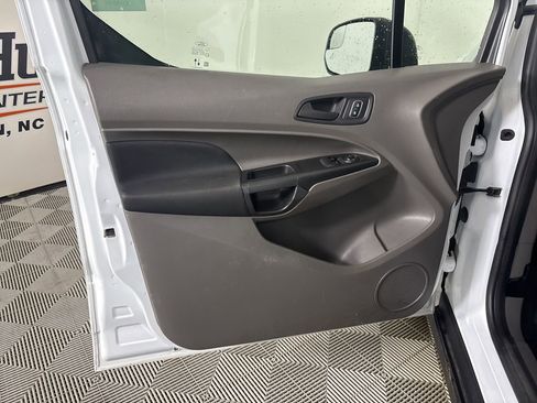 Used 2022 Ford Transit Connect XL image 7